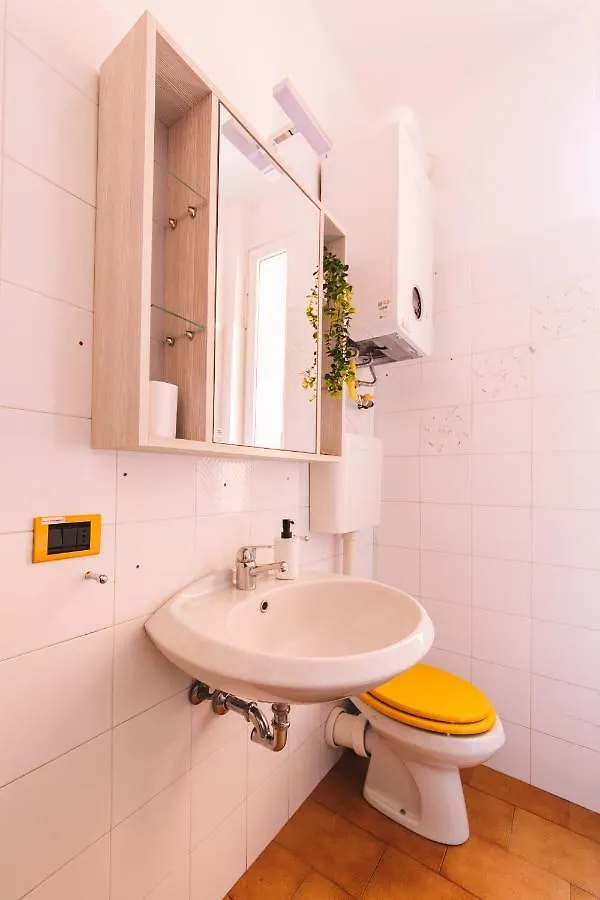 San Siro-Duomo Wi-Fi & Netflix Apartment Milan 0*,