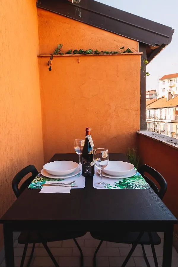 San Siro-Duomo Wi-Fi & Netflix Apartment Milan Italy